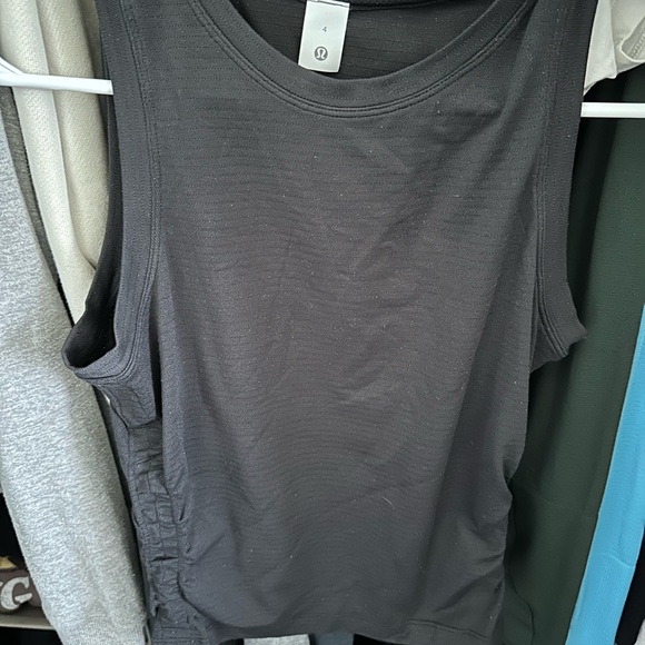 Lululemon license to train fitted tank - Picture 1 of 3